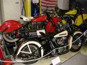 1947 / Harley Davidson 47-FL ůͯލŏI^
& 1941 / Indian tHA80 1265cc
(772x577 117kb)